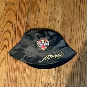 ED HARDY BUCKET HAT